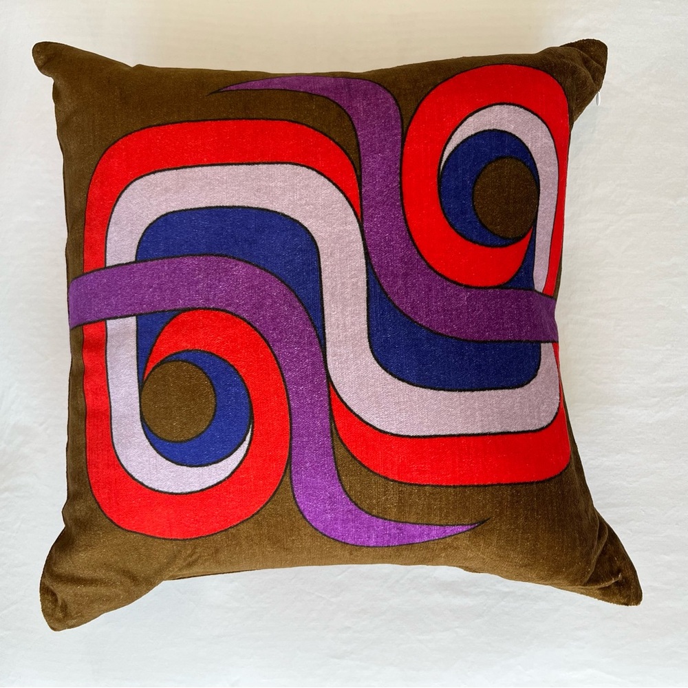 Jonathan Adler ♥️ NIB “Sold Out”  Madrid Supergraphic Pillow